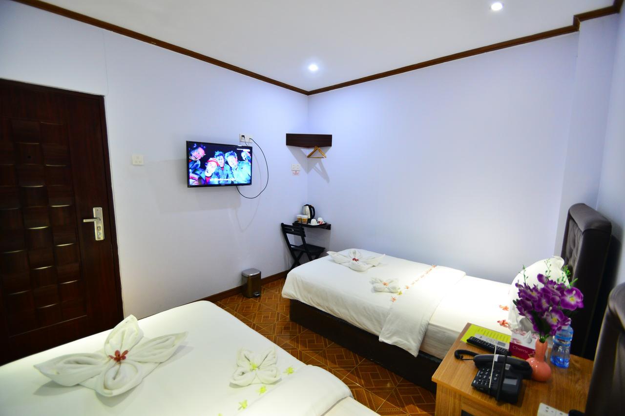 Woodland Hotel Yangon Eksteriør bilde