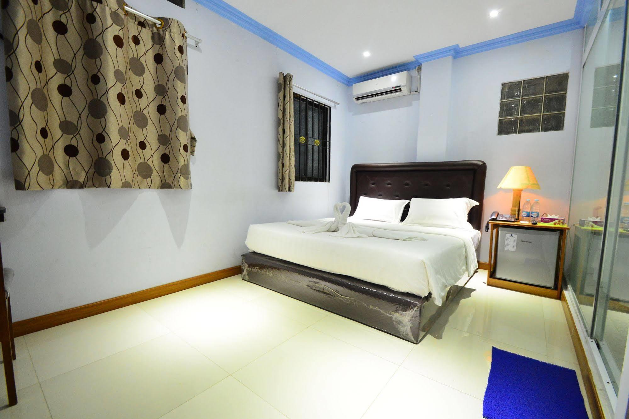 Woodland Hotel Yangon Eksteriør bilde