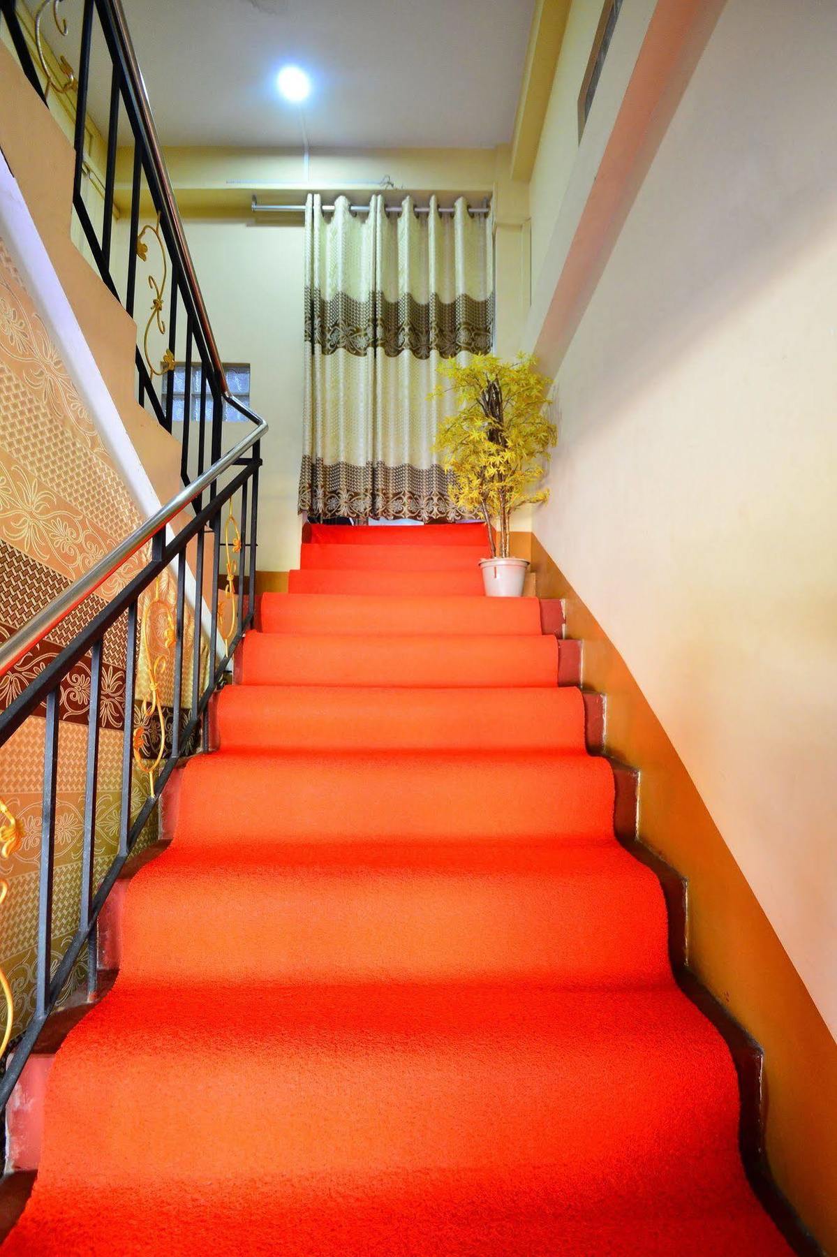 Woodland Hotel Yangon Eksteriør bilde